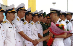 Tàu quét mìn lực lượng tự vệ biển Nhật Bản thăm Đà Nẵng