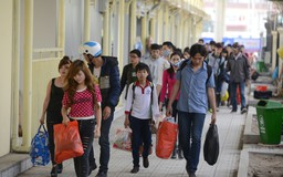 Các bến xe Hà Nội đông nghịt khách sau nghỉ Tết