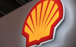Shell và Eni đồng loạt báo lỗ vì giá dầu giảm