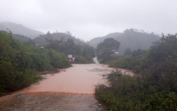 Kon Tum: Bão số 9 gây mưa lớn, 5 xã ở Tu Mơ Rông bị cô lập