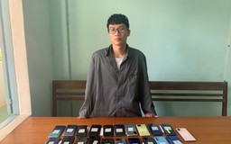 TP.Kon Tum: Nhân viên Thế giới di động trộm 23 chiếc điện thoại rồi mang đi cầm cố