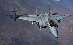 Mỹ đưa máy bay ném bom đến Trung Đông, phô trương lực lượng trước Iran