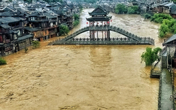 Lũ lụt khiến 10 người thiệt mạng ở miền trung Trung Quốc