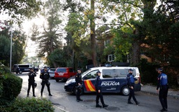 Chiến sự ngày 280: Bom thư phát nổ trong đại sứ quán Ukraine tại Tây Ban Nha