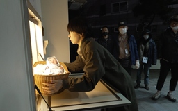 Phim ‘Broker’ và chuyện có thật về ‘hộp em bé’ ở Hàn Quốc