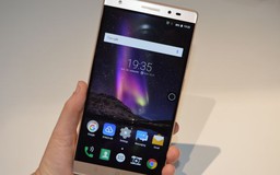 Lenovo trình làng smartphone đầu tiên của dự án Google Tango