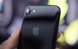 Vì sao Apple lại tung ra phiên bản iPhone 7 màu đen bóng