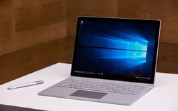 Microsoft giảm mạnh giá Surface Book tân trang xuống còn 883 USD