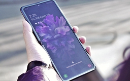 Samsung hợp tác Corning phát triển kính UTG cho điện thoại gập