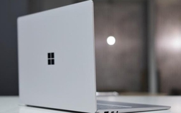 Microsoft phát triển mẫu Surface Laptop 12,5 inch giá rẻ