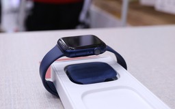 Xếp hàng mua Apple Watch Series 6 chính hãng tại Việt Nam