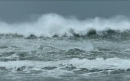 Tin tức thời tiết hôm nay 9.3.2022: Cảnh báo Biển Đông gió mạnh, sóng cao 4,5 m