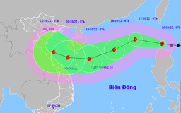 Bão Nesat có gió giật cấp 12 đang đi thẳng vào Biển Đông