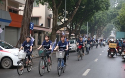 500 thanh niên đạp xe kêu gọi tắt đèn hưởng ứng Giờ trái đất