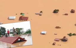 Bộ đội Việt Nam sang Lào hỗ trợ cứu nạn vỡ đập thủy điện