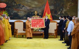 Chủ tịch nước Nguyễn Xuân Phúc: 'Làm gì cũng lấy đức làm trọng!'