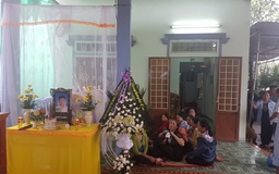 Nước mắt người mẹ 'đón' nam sinh lớp 10 bị cuốn vào cống về lại nhà