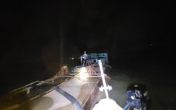 Quảng Trị: Vây bắt tàu hút cát lậu trên sông Thạch Hãn lúc 0 giờ