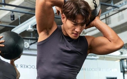 Sao 'Running man' Kim Jong Kook phủ nhận dùng chất kích thích để có body hoàn hảo