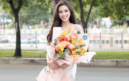Hoa hậu Đỗ Thị Hà diện váy gợi cảm trong ngày về nước