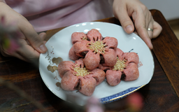 Bánh ngàn lớp hoa đào - món bánh gốc Hoa “cầu duyên” dịp năm mới