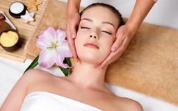 Bật mí cho phái nữ liệu pháp massage mặt, thư giãn tại nhà đạt chuẩn như spa