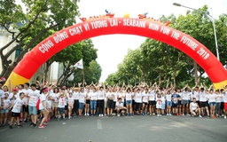 Gần 2.300 người tham gia giải chạy cộng đồng gây quỹ học bổng trẻ em nghèo
