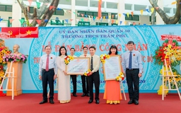 Trường THCS Trần Phú vinh dự đón nhận danh hiệu ‘Trường đạt chuẩn Quốc gia’
