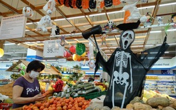 Đa dạng sản phẩm hóa trang Halloween tại hệ Co.opmart và Co.opXtra