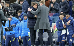 Thuyền trưởng Chelsea Graham Potter bật thẳng lời Antonio Conte