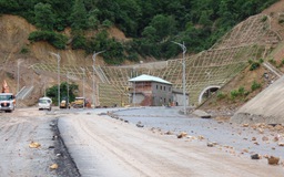 11,5 km cao tốc La Sơn - Túy Loan chậm giải tỏa, trả lãi 132 triệu USD