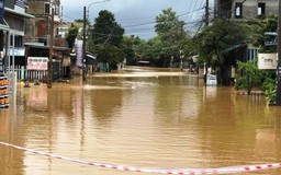Đà Nẵng: Giảm lưu lượng dòng chảy cửa xả hồ Đồng Nghệ để tìm người mất tích
