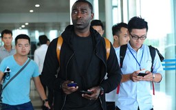 Cựu danh thủ M.U Andy Cole đến Hà Nội