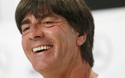 Bài dự thi Khoảnh khắc EURO 2016: Có một Joachim Loew rất chịu chơi