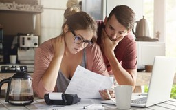 Chồng bị stress khi vợ kiếm được tiền nhiều hơn
