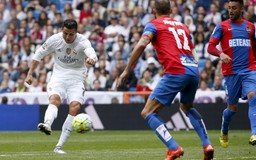 Ronaldo qua mặt Raul, Real Madrid lên ngôi đầu La Liga