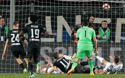 Trọng tài 'bẻ còi', Juventus chỉ có 1 điểm trên sân Atalanta