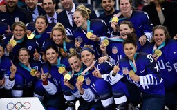 Hockey nữ Mỹ gây chấn động khi giải 'cơn khát' vàng 20 năm