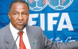 Thêm một cựu quan chức FIFA bị loại trừ khỏi bóng đá