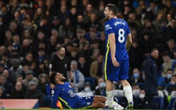 HLV của Chelsea ‘đầu hàng’ khi tai ương chưa buông tha