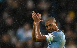 Man City chính thức chia tay ‘công thần’ Fernandinho