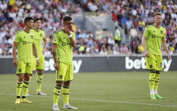 Ronaldo mờ nhạt, M.U gặp 'thảm họa' trên sân Brentford