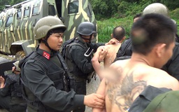 Hàng trăm cảnh sát dùng xe đặc chủng tấn công sào huyệt trùm ma túy Sơn La