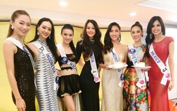 Phương Linh hạnh phúc đón tuổi 19 bên thí sinh Hoa hậu Quốc tế 2016