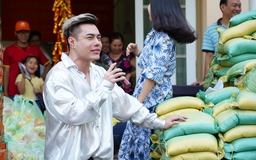 Lê Dương Bảo Lâm tạm dừng 'livestream' về Đồng Tháp phát quà tết từ thiện