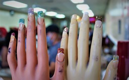 Việt kiều Mỹ hé lộ góc khuất nghề nail cho giấc mơ 'neo đậu': Tiền nhiều, nhưng...