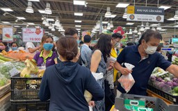 Sau lệnh giãn cách xã hội TP.HCM, siêu thị ở Gò Vấp đông nghẹt người mua sắm