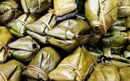 Nồi bánh chiều tối 30 Tết: Chưng, tét, ú, tày