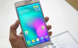 Cận cảnh smartphone Galaxy A7 giá 10 triệu đồng