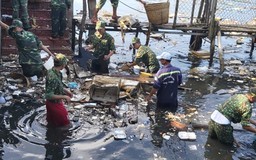 8.200 người Phú Quốc thu gom 25 tấn rác và khai thông cống rãnh